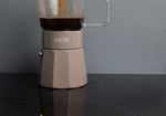 Szklana kawiarka Verona La Cafetière – latte, 290 ml – aranżacja