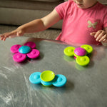Wirujące przyssawki Fat Brain Toy Co. – Whirly Squigz, 3 szt. – zdjęcie 3