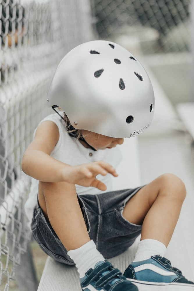 Banwood dziecięcy kask rowerowy chrome
