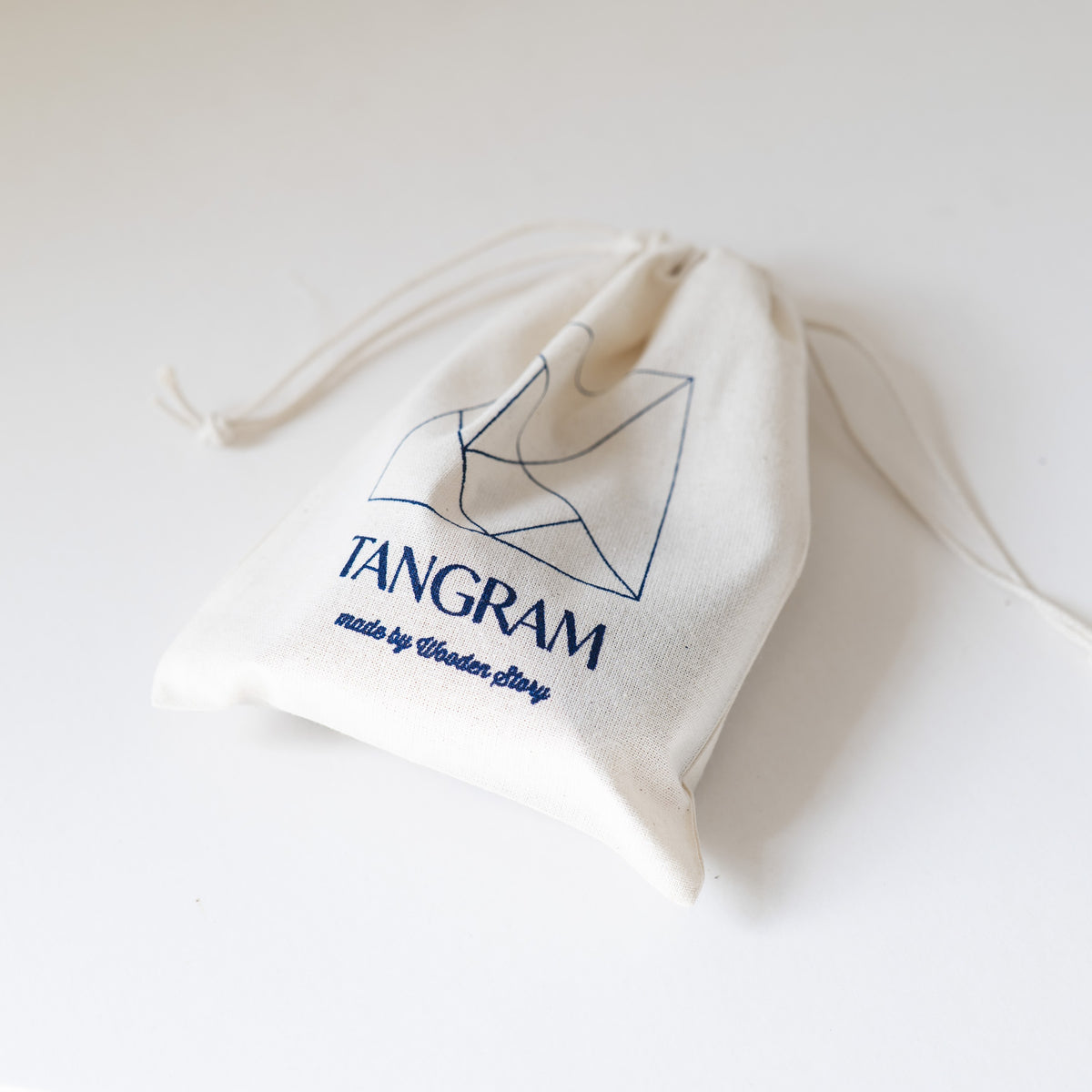 Drewniany tangram w woreczku Wooden Story – barwa zimna – aranżacja