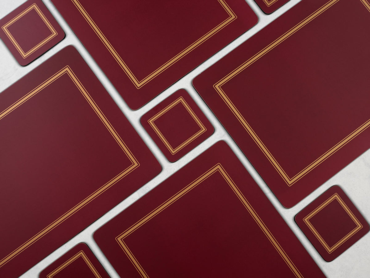 Podkładki korkowe Burgundy Classic Pimpernel – burgundowe, duże, pod talerze, 4 szt. – aranżacja
