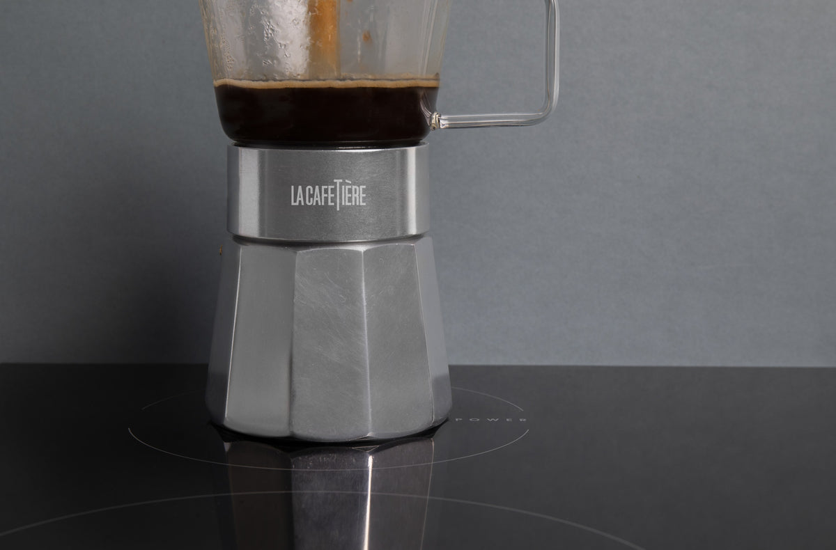 Szklana kawiarka Verona La Cafetière – srebrna, 290 ml – aranżacja