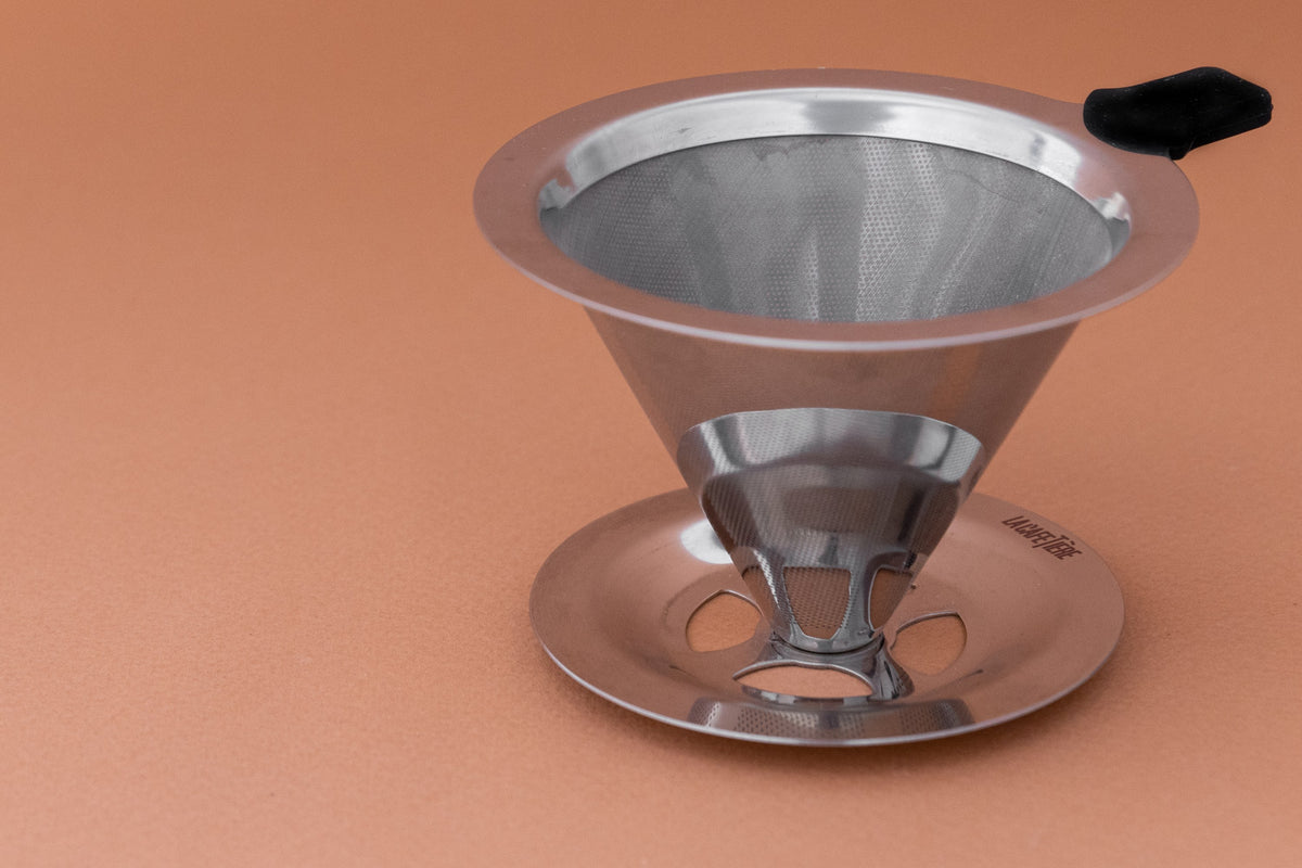 Dripper do kawy Pour Over La Cafetière – srebrny – aranżacja