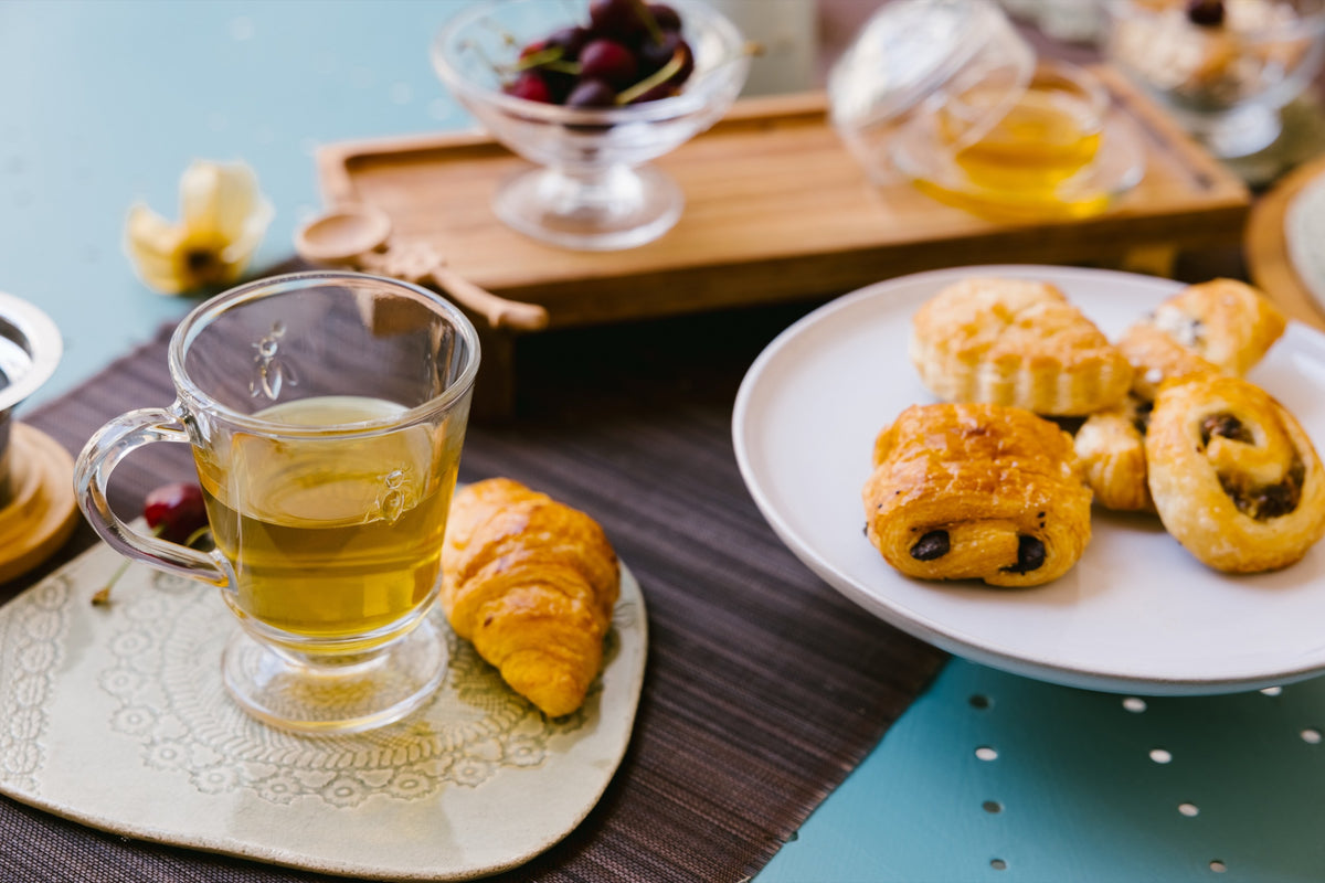 Szklanka z uchem Abeille La Rochère 240 ml – aranżacja