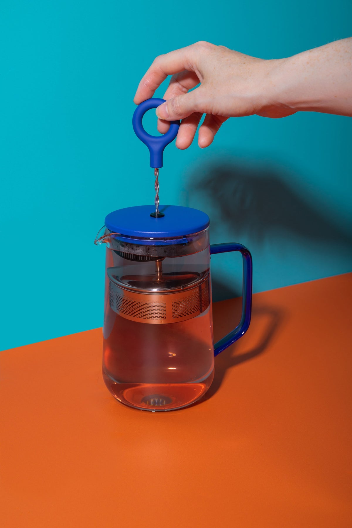 Dzbanek do herbaty z zaparzaczem La Cafetière – niebieski, 1,25 l – aranżacja