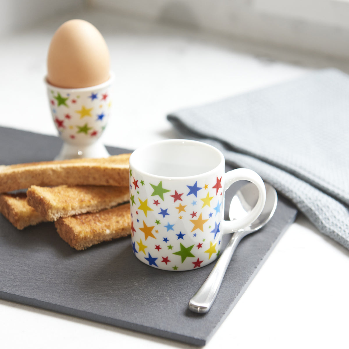Filiżanka do espresso z gwiazdkami Multi Stars Kitchen Craft – 80 ml – aranżacja