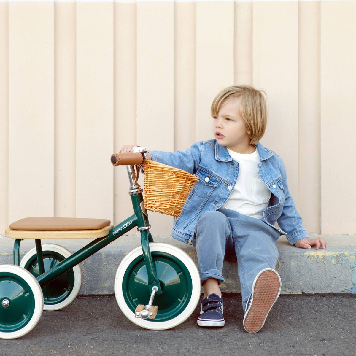 Banwood Rowerek trójkołowy Trike Dark Green – zdjęcie aranżacyjne