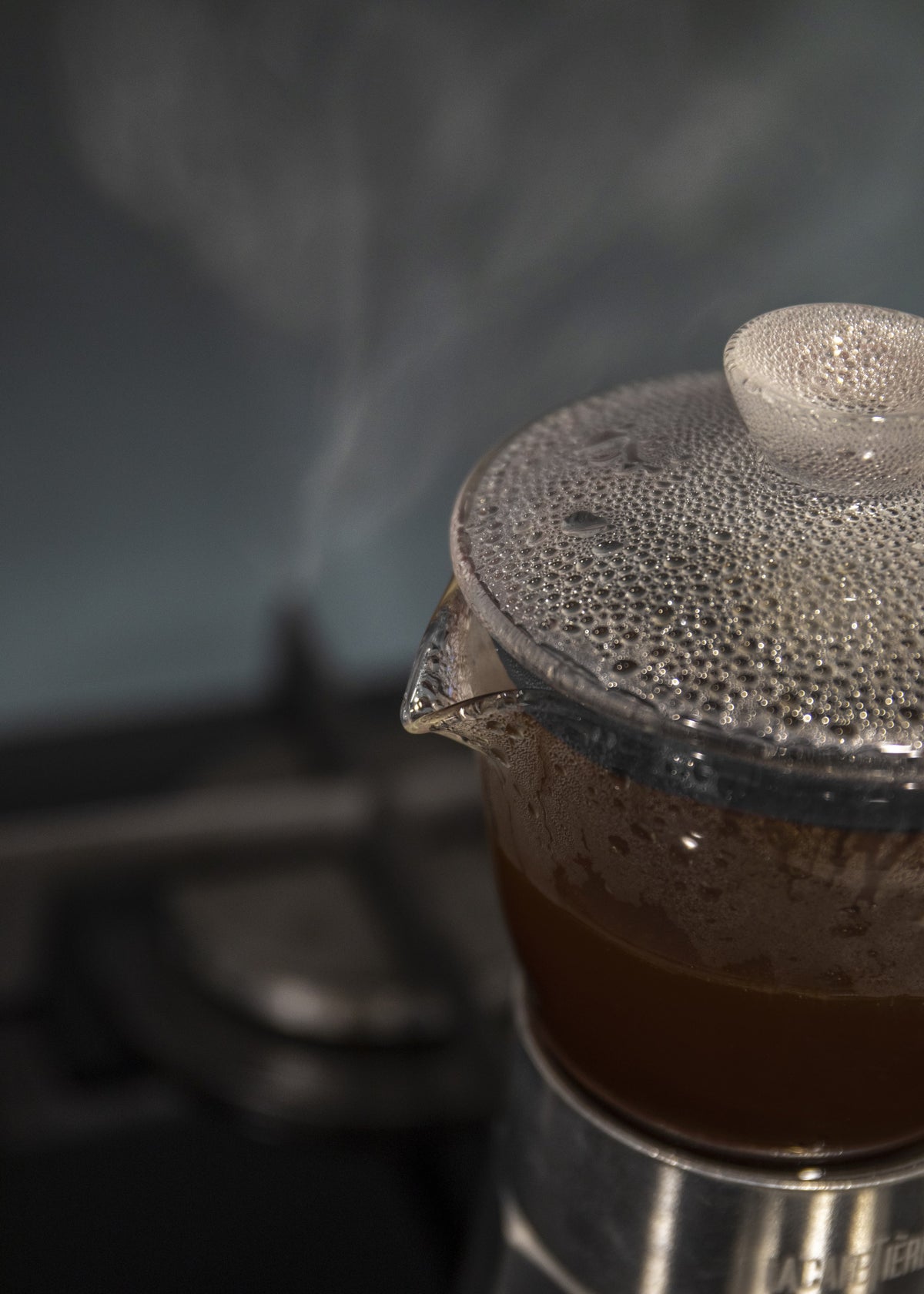Szklana kawiarka Verona La Cafetière – srebrna, 290 ml – aranżacja