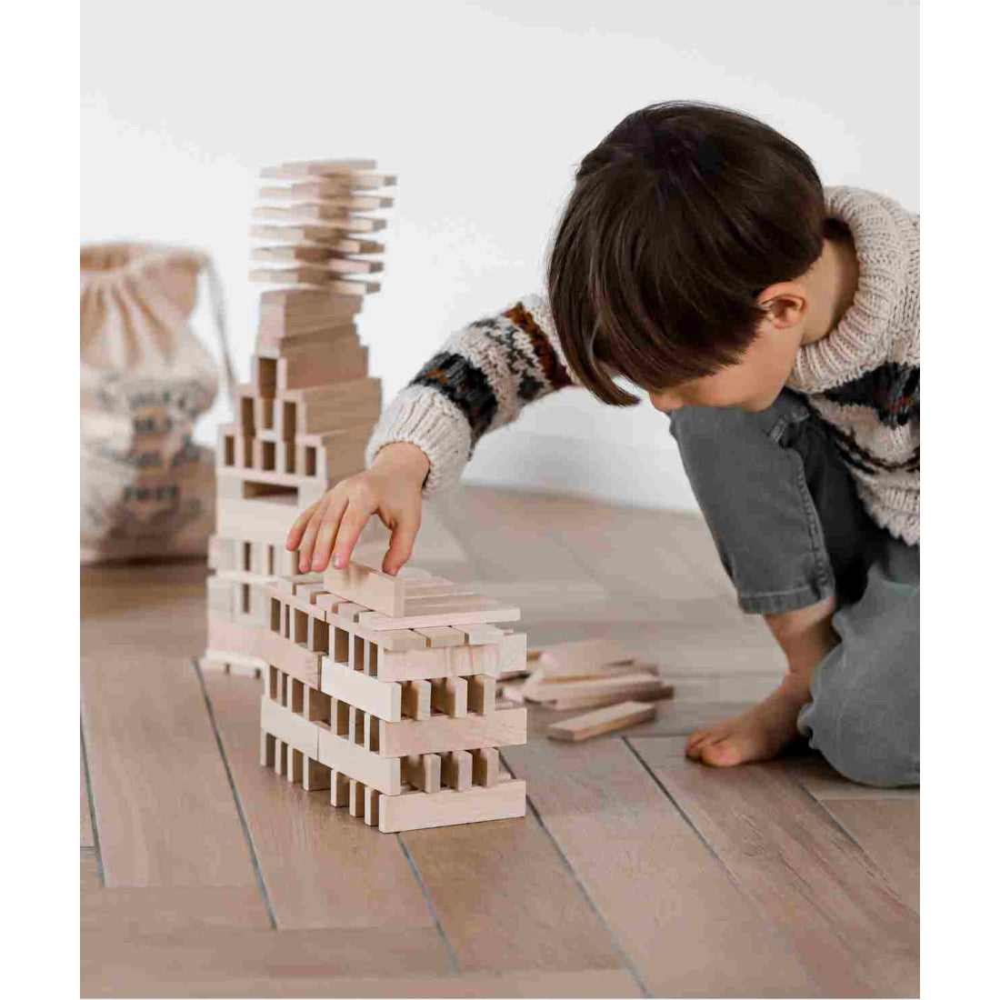 Drewniane klocki architektoniczne w worku Wooden Story – 200 el. – zdjęcie 4