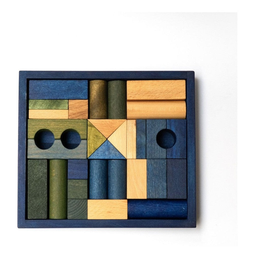 Drewniane klocki w niebieskiej skrzynce Wooden Story – barwa zimna, 30 el.
