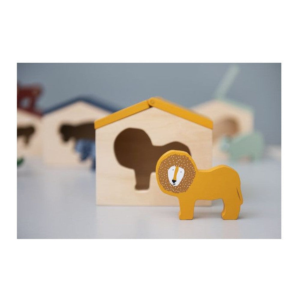 Drewniany domek z klockami Lew Trixie – 13 × 14 × 10 cm – zdjęcie 4
