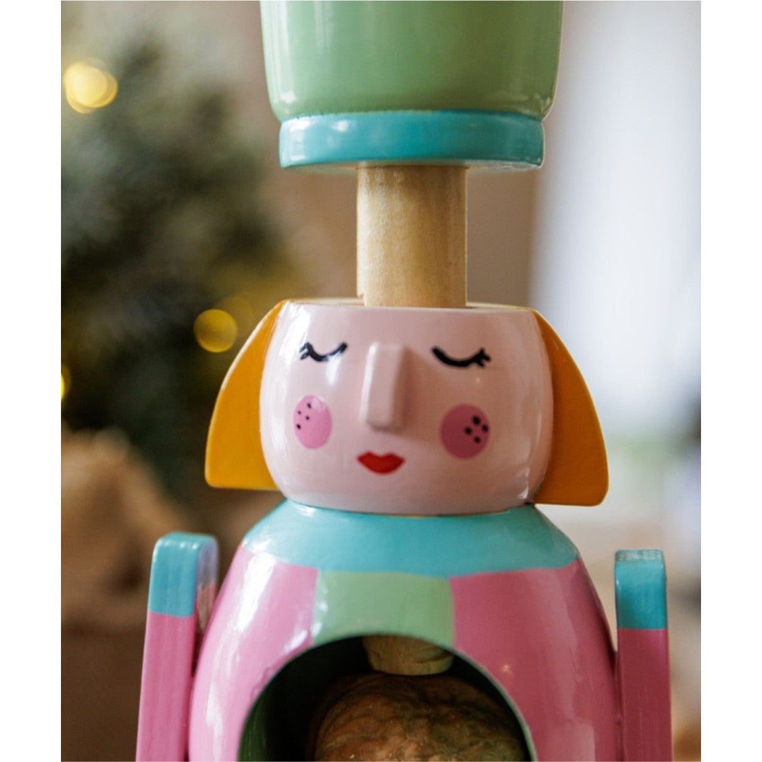Drewniany dziadek do orzechów The Nutcracker Kitchen Craft – dziewczyna – zdjęcie 3
