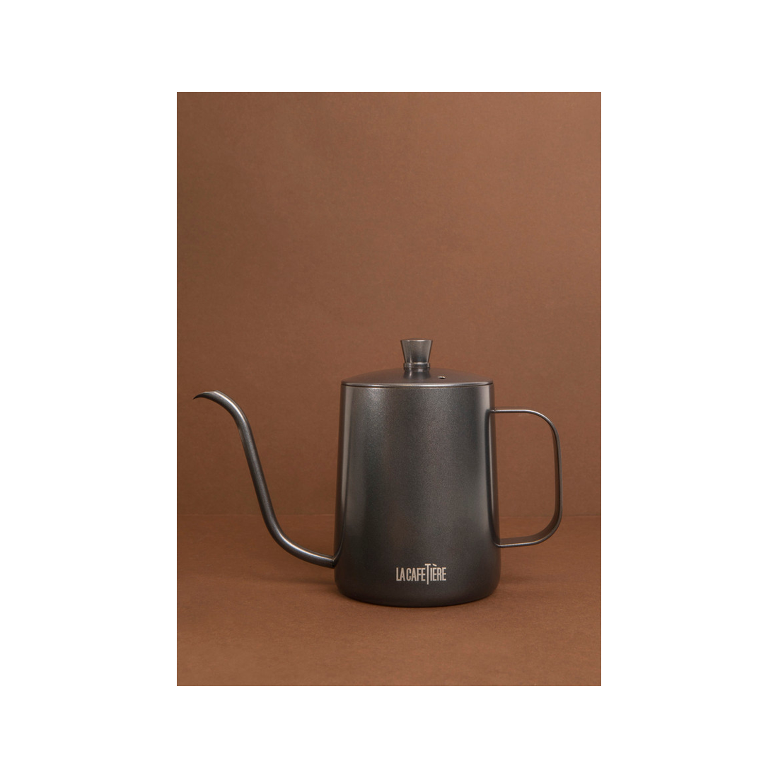 Dzbanek przelewowy La Cafetière – matowy czarny, 600 ml – zdjęcie 2