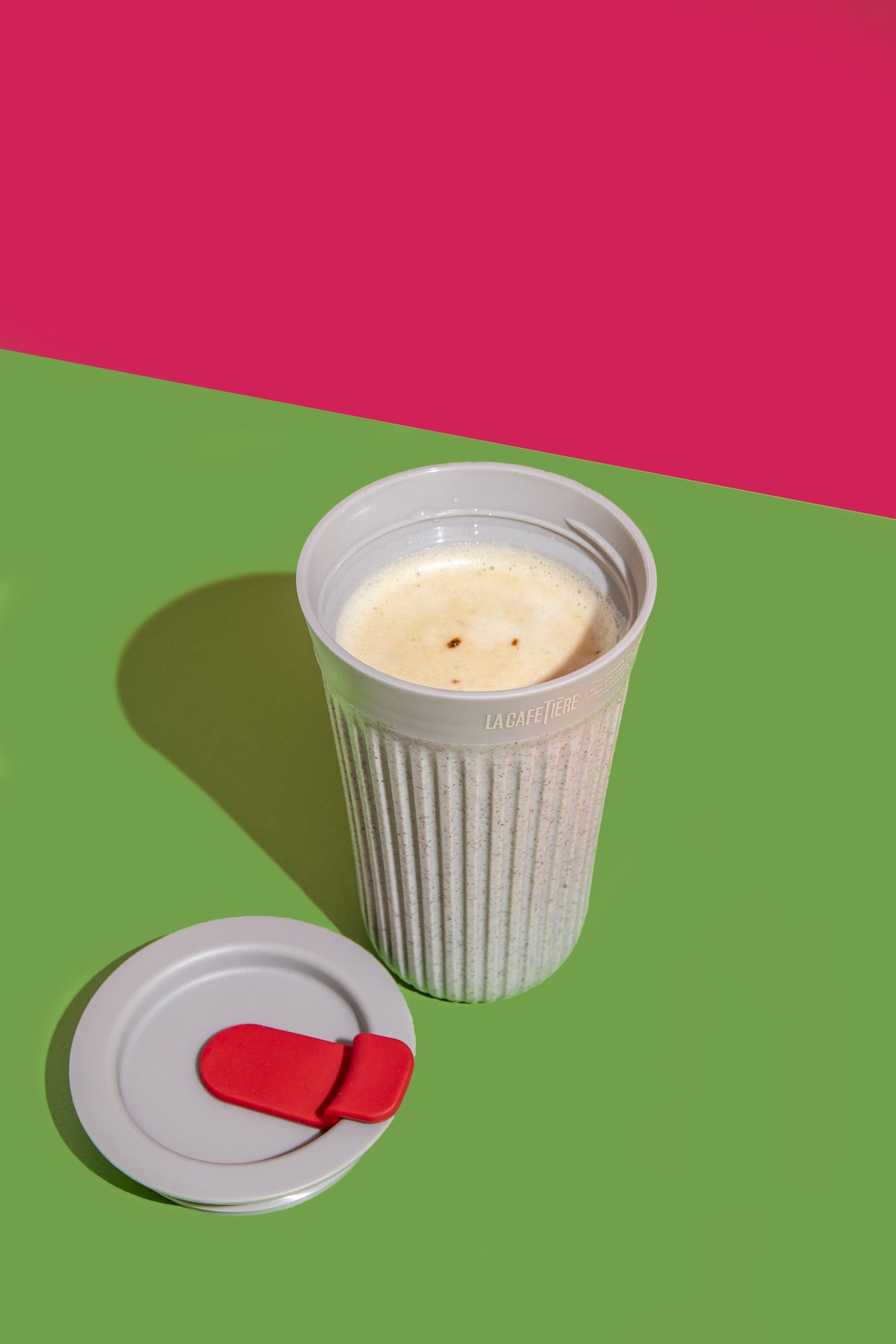 Kubek podróżny wielokrotnego użytku The Beanie La Cafetière – 340 ml – aranżacja