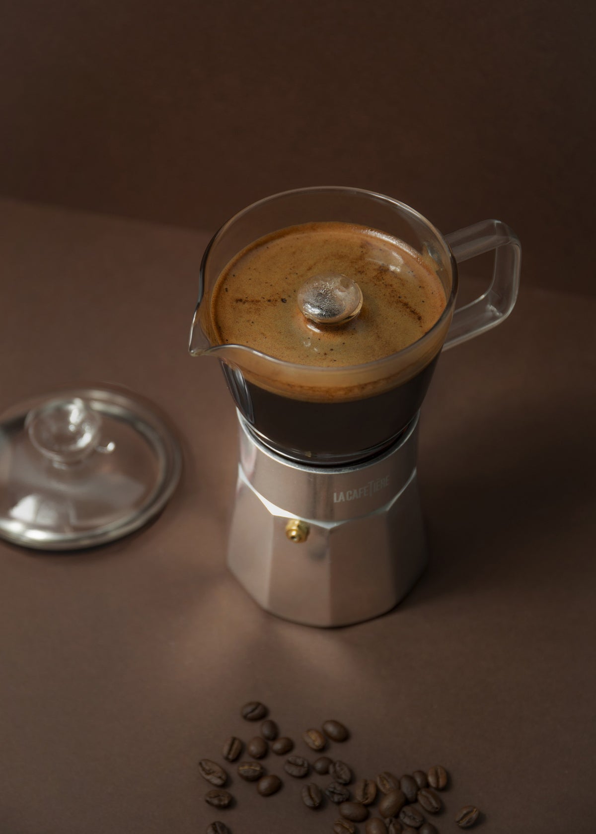 Szklana kawiarka Verona La Cafetière – srebrna, 290 ml – aranżacja