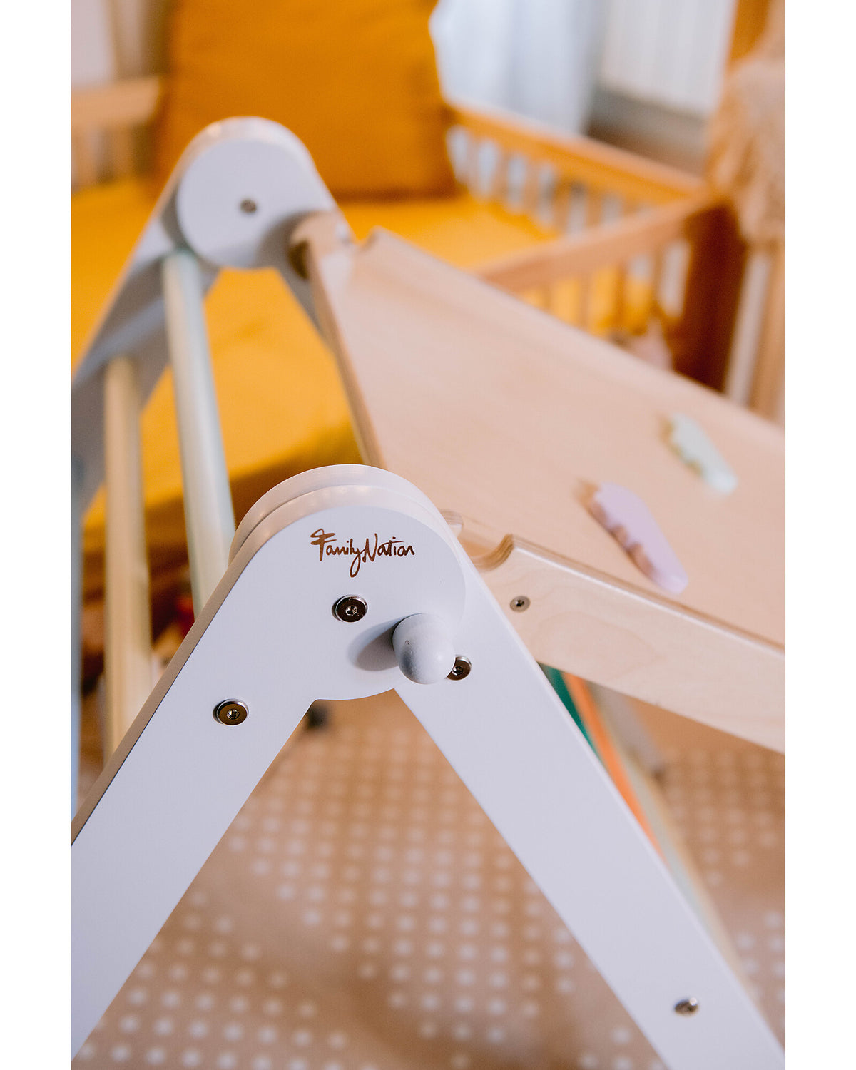 Family Nation trójkąt Pikler Montessori do wspinania – Rainbow Sunny Beach