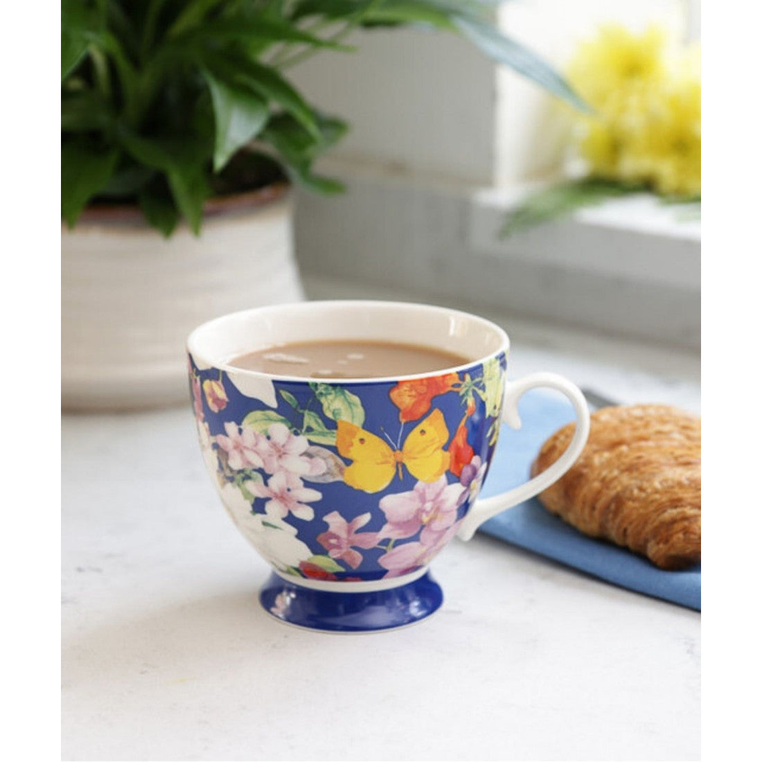 Kubek na nóżce Motyle Kitchen Craft – porcelanowy 400 ml – zdjęcie 5