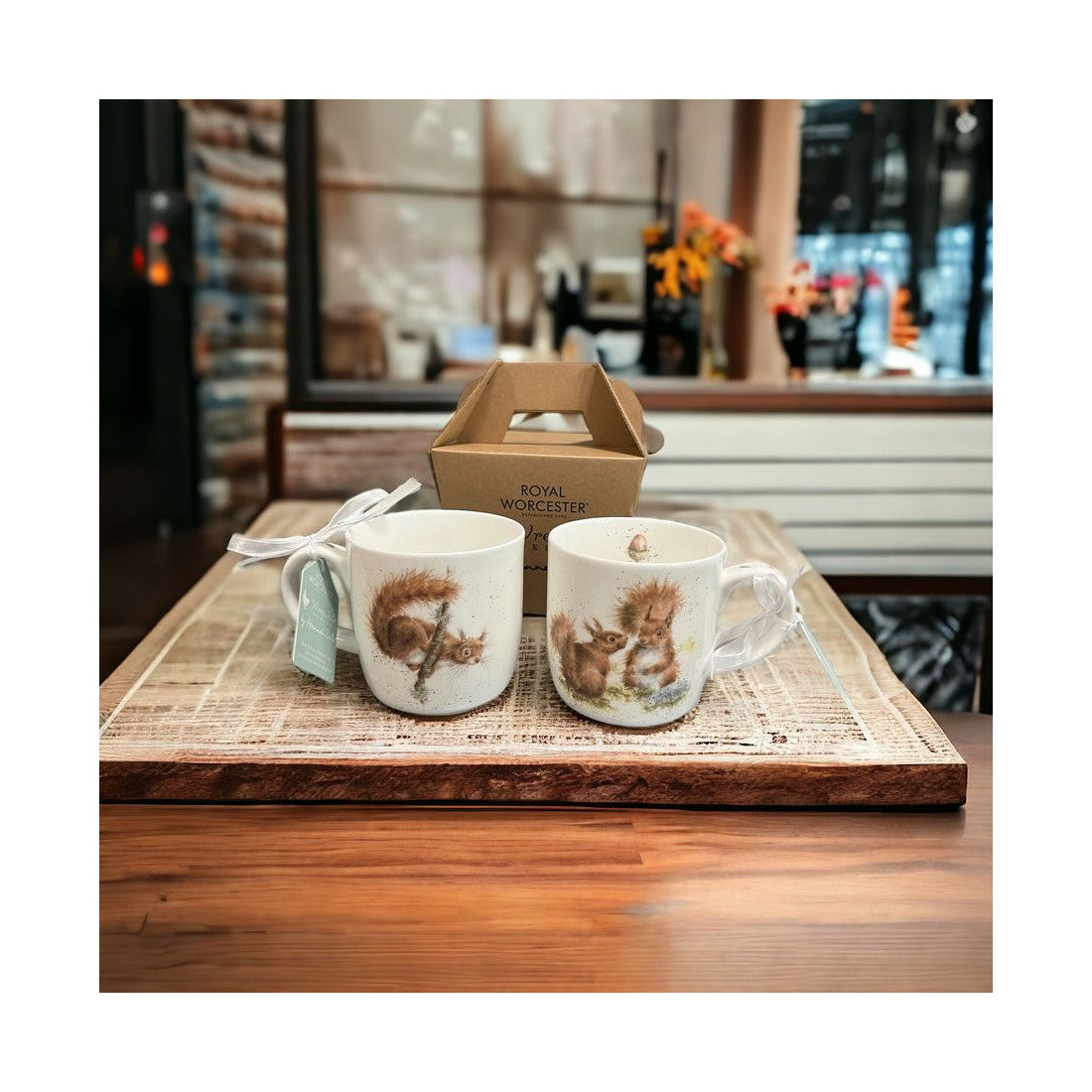 Kubek porcelanowy Wrendale Designs Royal Worcester – wiewiórki, 310 ml – zdjęcie 2
