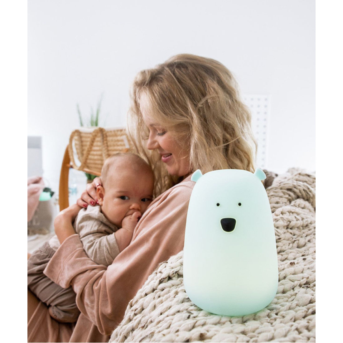 Lampka nocna Miś Duży Rabbit & Friends – niebieska – zdjęcie 5