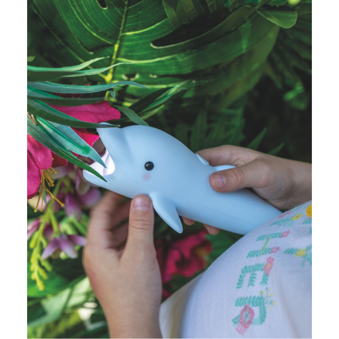 Latarka dla dzieci Delfin BUBBLY Rabbit & Friends – błękitna – zdjęcie 4