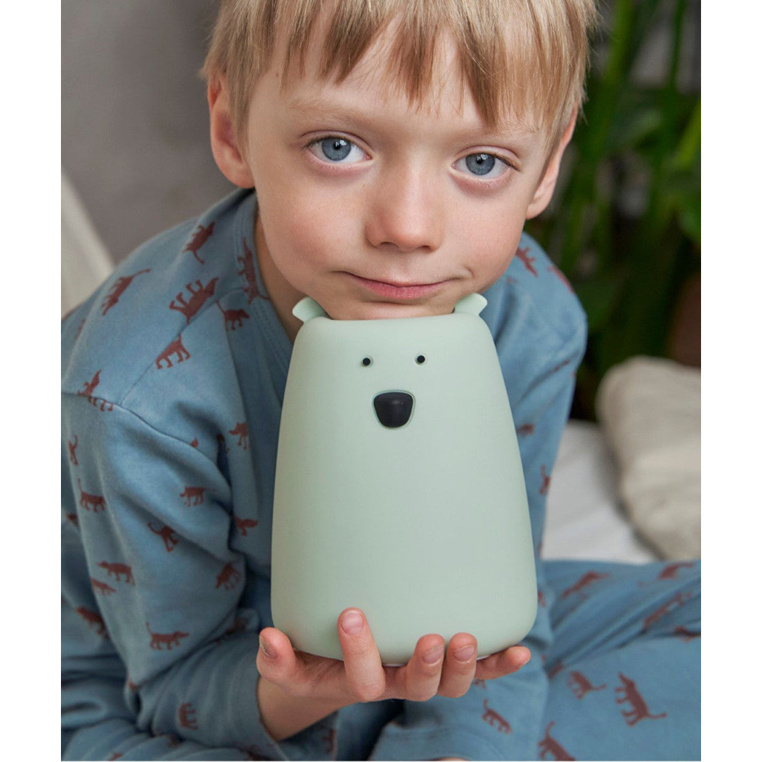 Lampka nocna Miś Duży Rabbit & Friends – szałwiowa – zdjęcie 4
