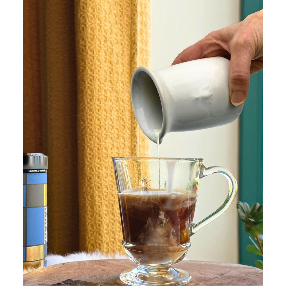 Mlecznik – sosjerka ceramiczna Abeille La Rochère – kremowa, 200 ml – zdjęcie 2