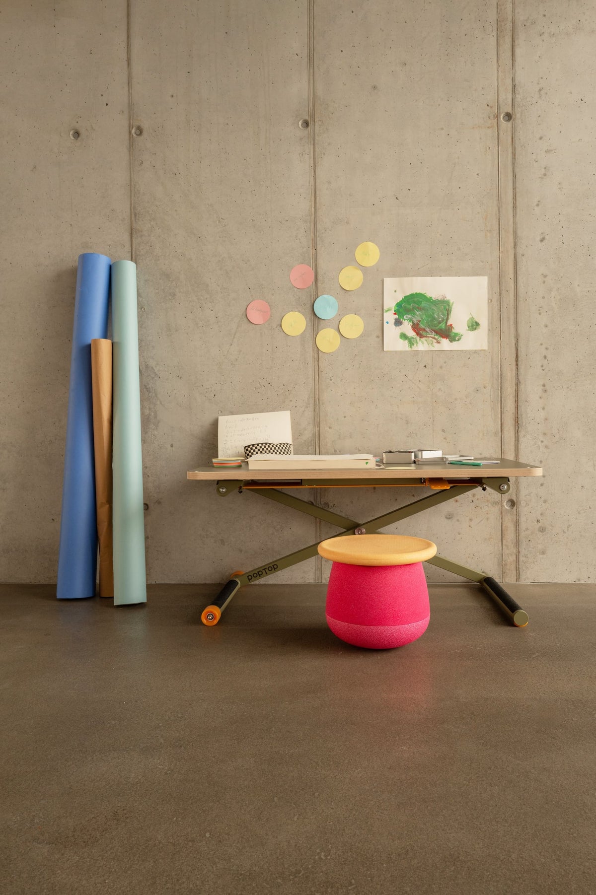 Stapelstein® Dynamic Small flowers przy biurku
