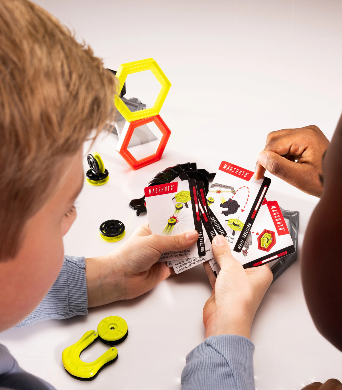 Tor wyzwań MagShuto Fat Brain Toy Co. – Stunt Park – zdjęcie 10