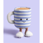 Maskotka Jellycat Amuseables – Kubek Herbaty Rosie Lea 13 cm, na nóżkach, zdjęcie na liliowym tle
