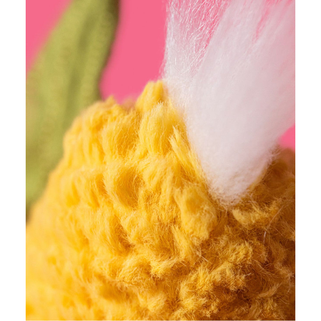 Maskotka Jellycat Amuseables – Kolba Kukurydzy 27 cm, zbliżenie na ziarenka i białe włoski