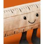 Maskotka Jellycat Amuseables – Linijka 20 cm, zbliżenie na buzię i podziałkę
