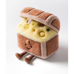 Maskotka Jellycat Amuseables – Skrzynia Skarbów 19 cm, skrzynia z uchylonym wiekiem na jasnym tle